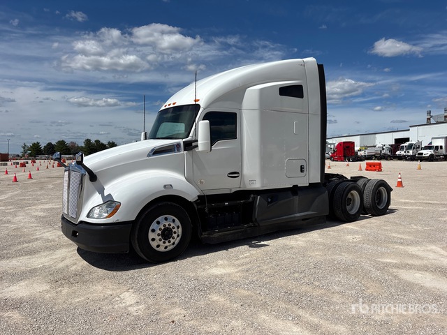 2019 Kenworth T680 6x4 T/A Sleeper Truck Tractor