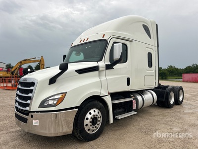 2019 Freightliner Cascadia 126 6x4 T/A Sleeper Truck Tractor