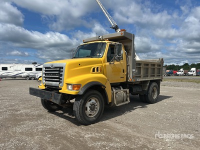 2002 Sterling L8500 4x2 2-Achs Kipper-Lkw
