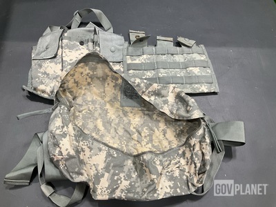 (265) M4 Three Mag Pouches, (121) Waist Packs & Assorted Items