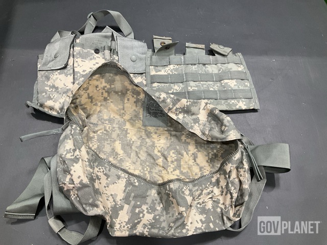 (265) M4 Three Mag Pouches, (121) Waist Packs & Assorted Items