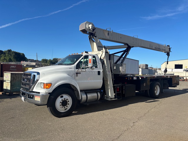 National 500E2 36000 lb Straight Boom on 2013 Ford F-750 XL 4x2 Boom Truck