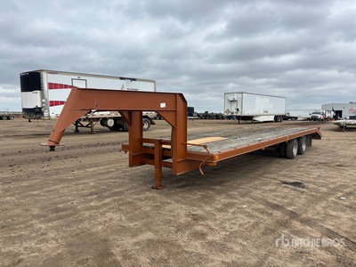 1986 Hillsboro 32 ft T/A Gooseneck Equipment Trailer