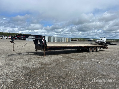 2014 Charger 31 ft Gooseneck 5 ft 4 inch beaver tail Equipment Trailer