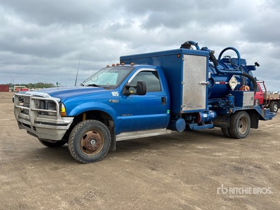 2003 Steel Head on 2002 Ford F-550 XL 4x4 Camion-citerne à vide