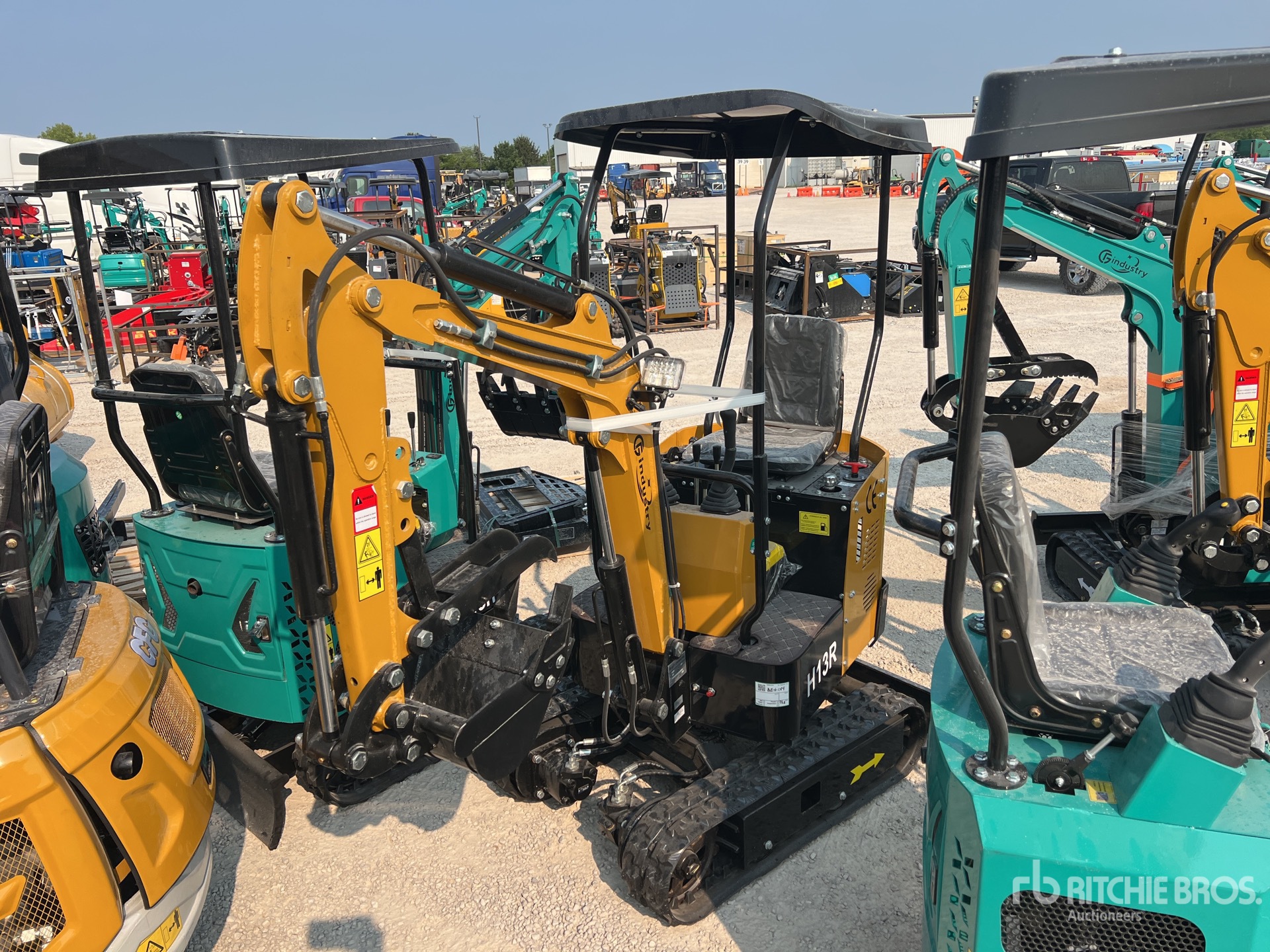 2026 CFG H13R Mini Excavator (Unused)