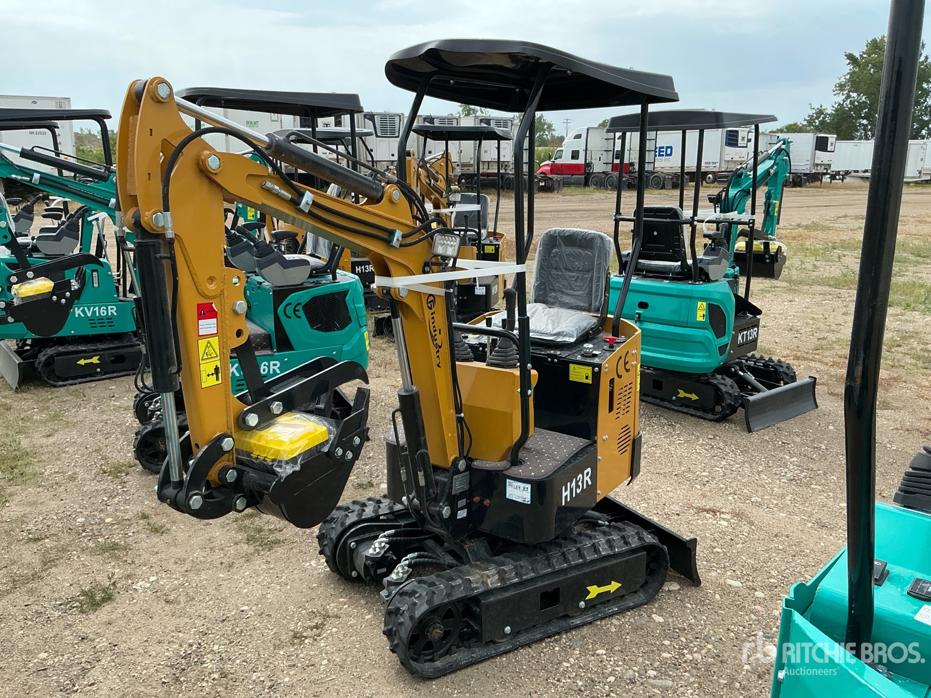 2026 CFG H13R Mini Excavator (Unused)