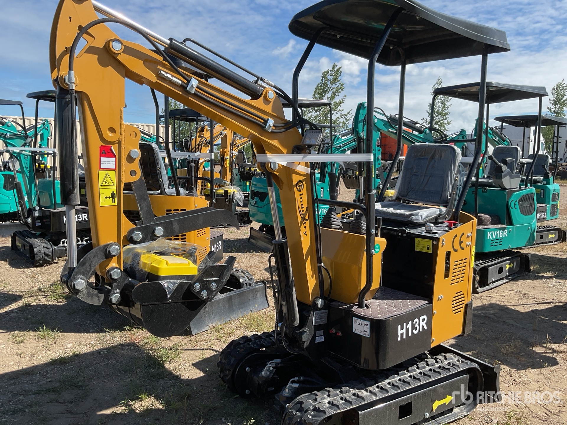2026 CFG H13R Mini Excavator (Unused)