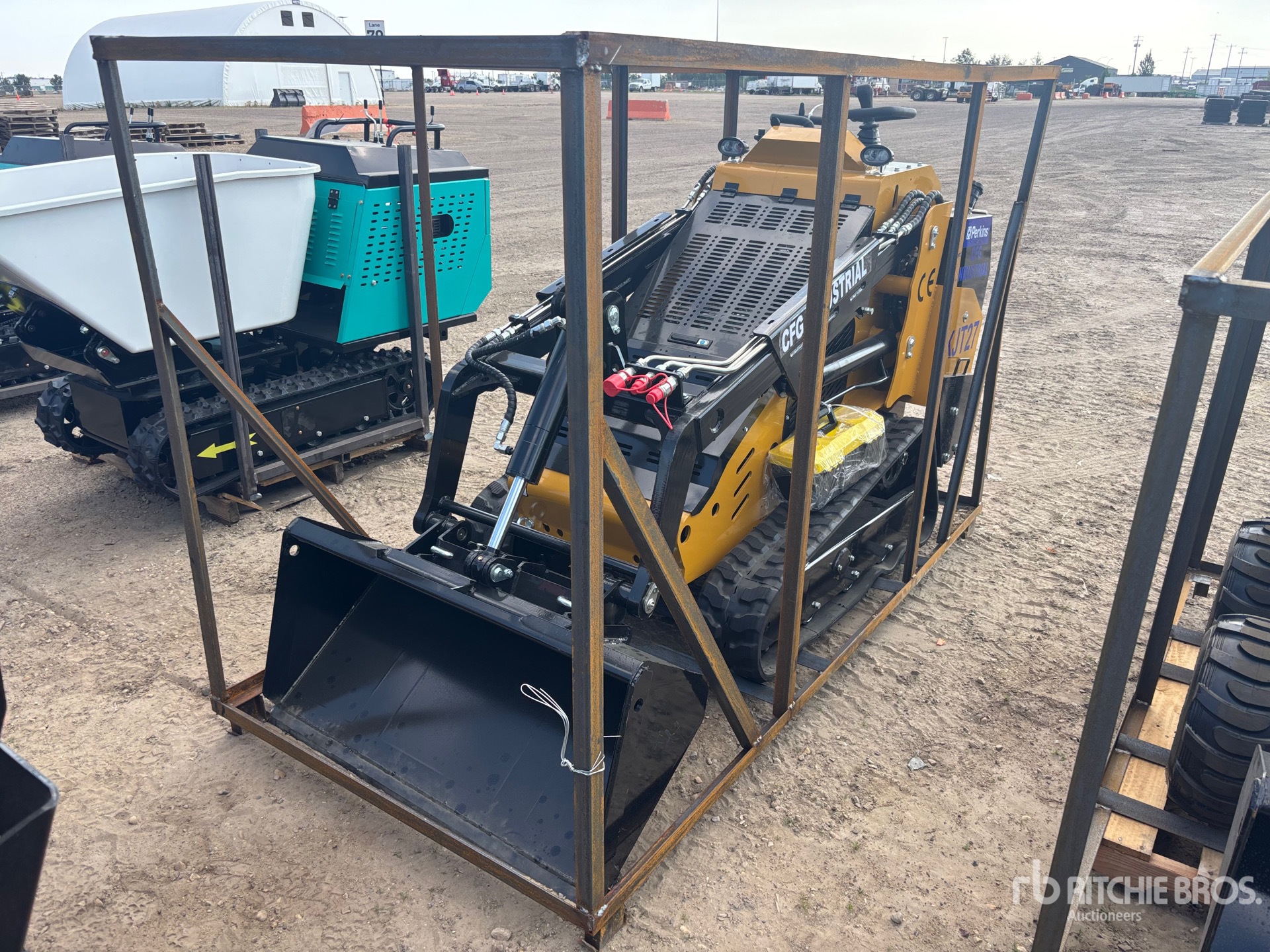 2026 CFG KJT27 Mini Compact Track Loader (Unused)