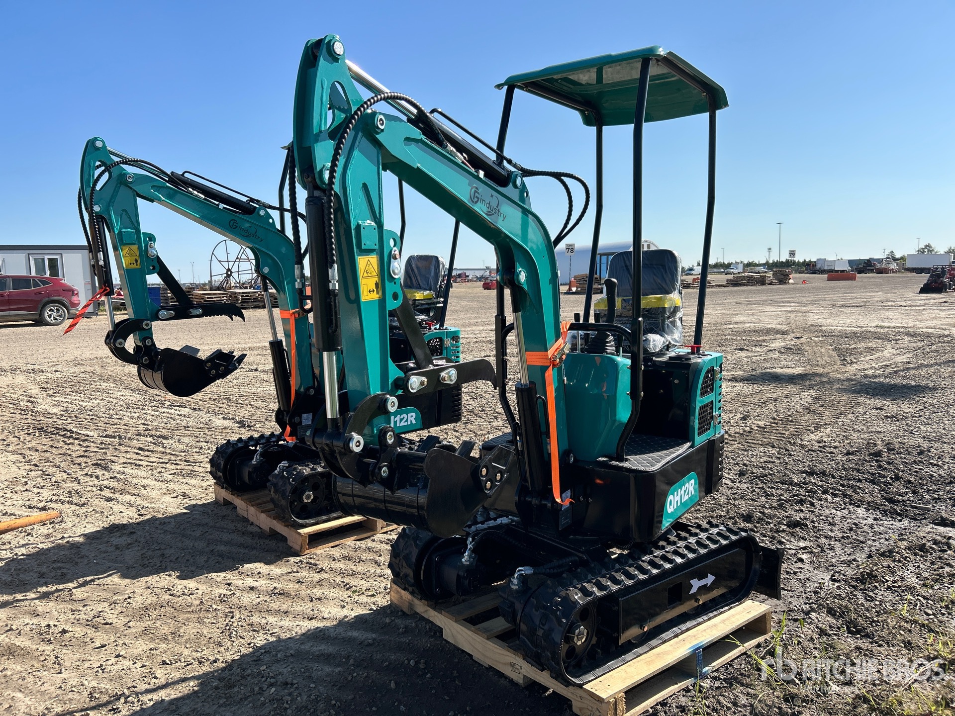 2026 CFG QH12R Mini Excavator (Unused)