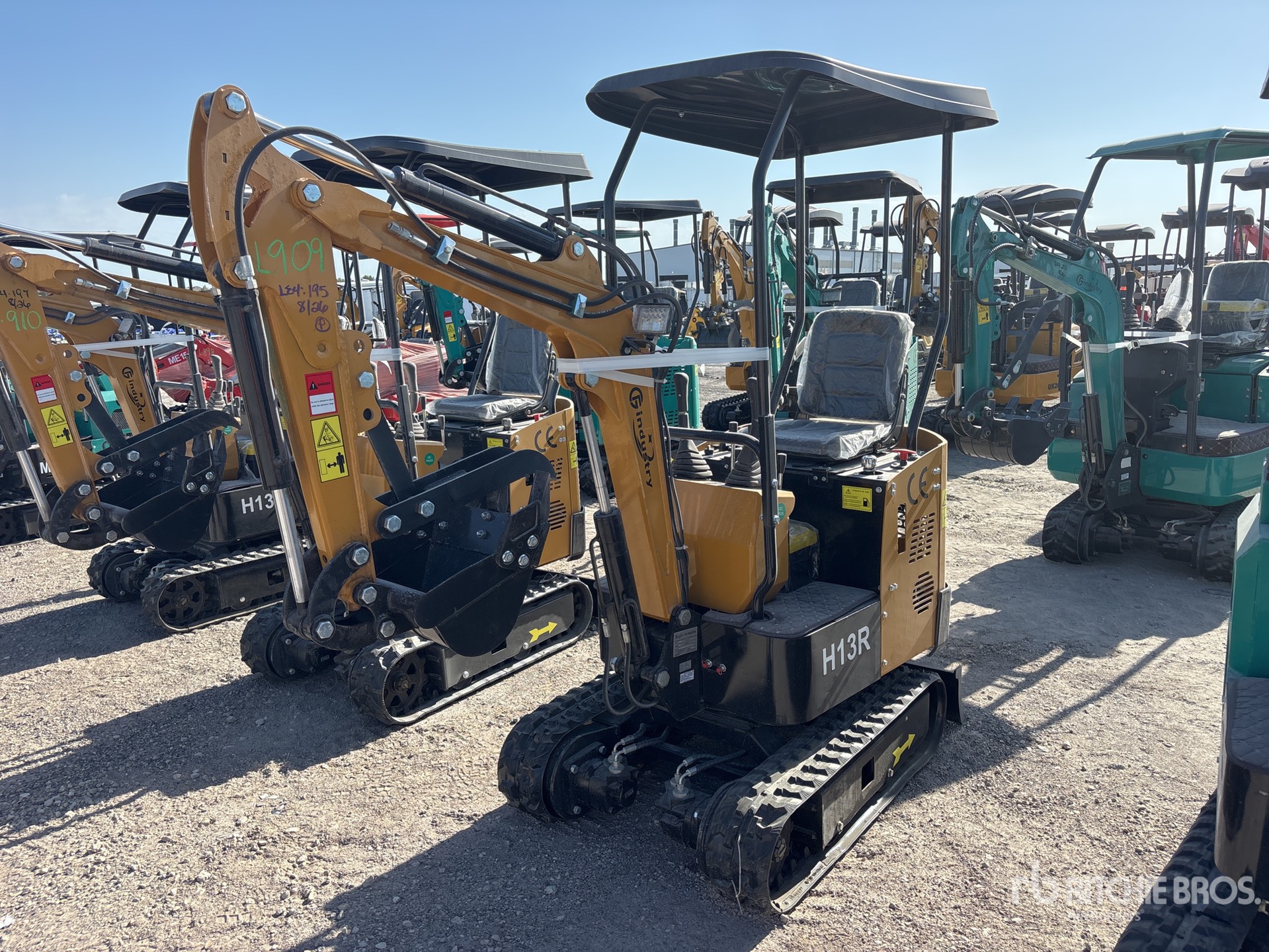 2026 CFG H13R Mini Excavator (Unused)