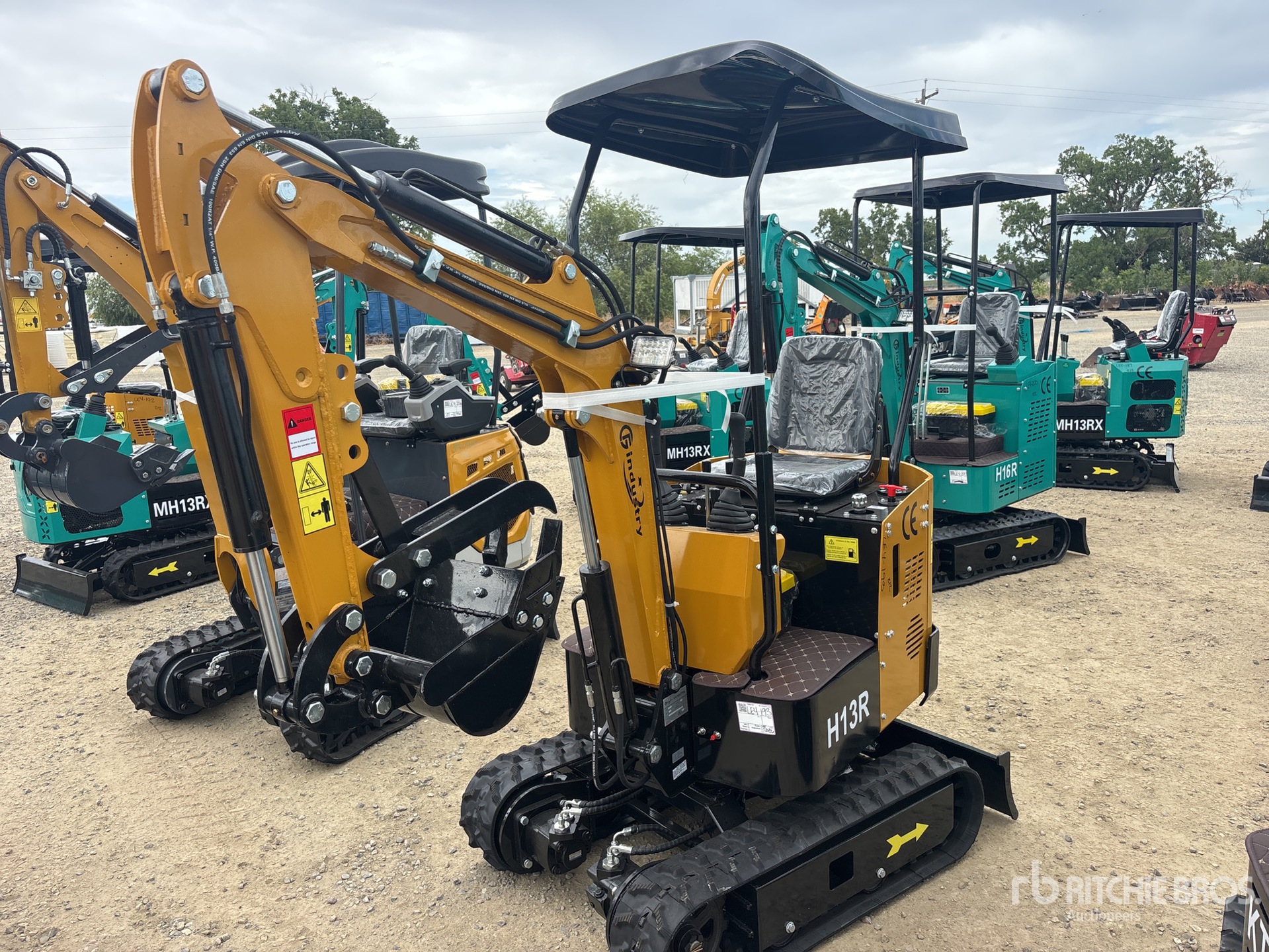 2026 CFG H13R Mini Excavator (Unused)