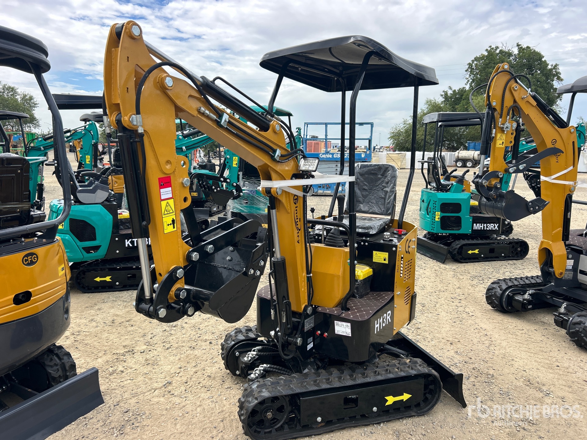 2026 CFG H13R Mini Excavator (Unused)