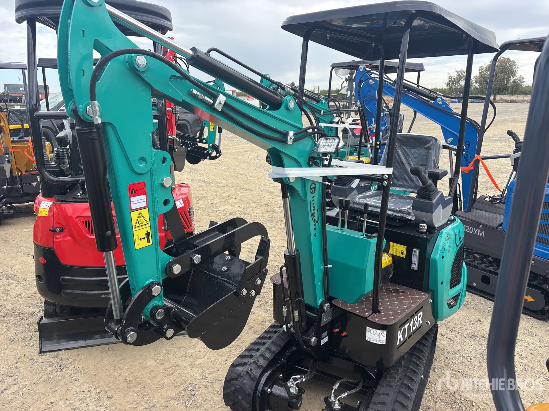 2026 CFG KT13R Mini Excavator (Unused)