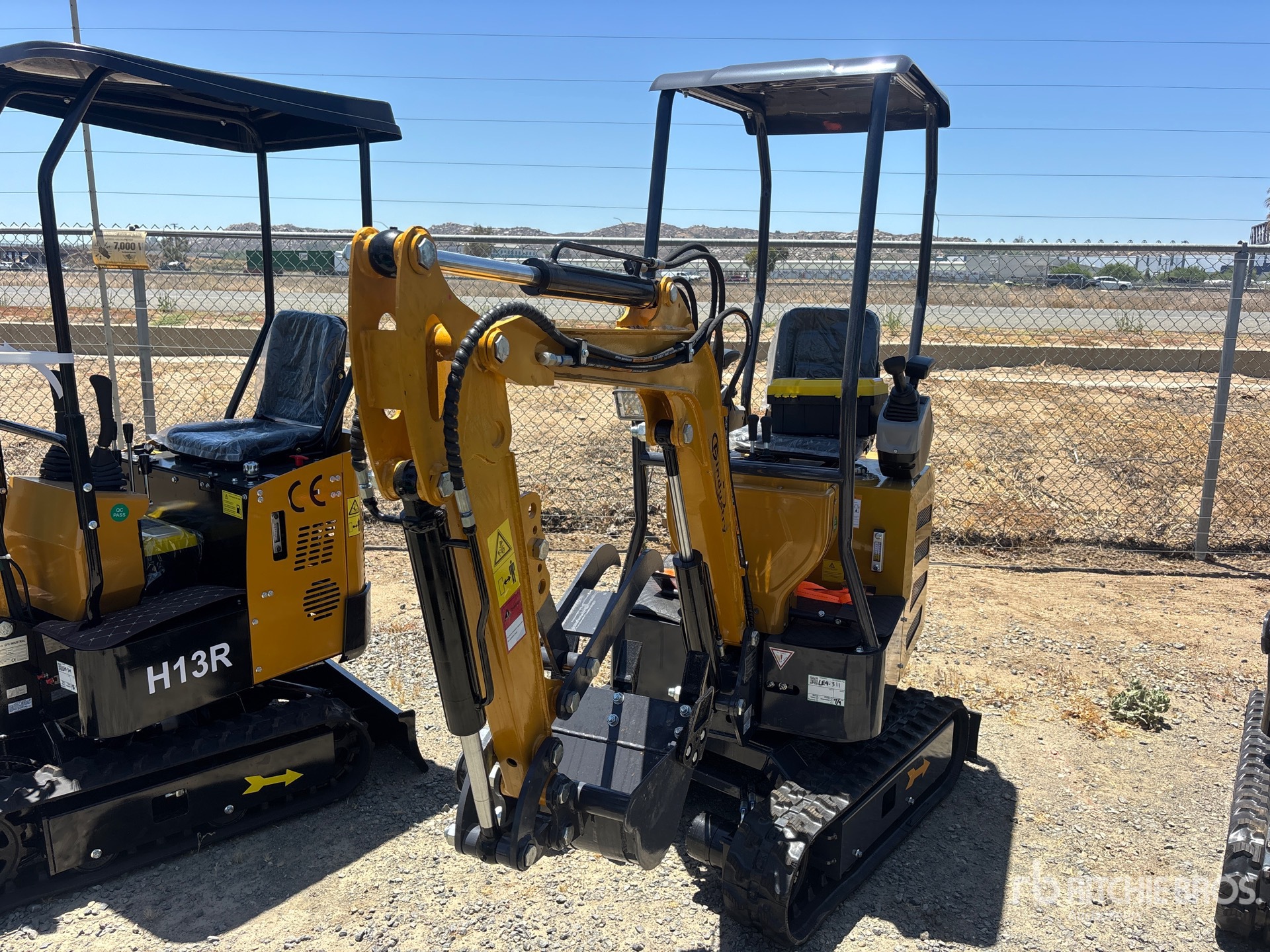2026 CFG MX12RX Mini Excavator (Unused)