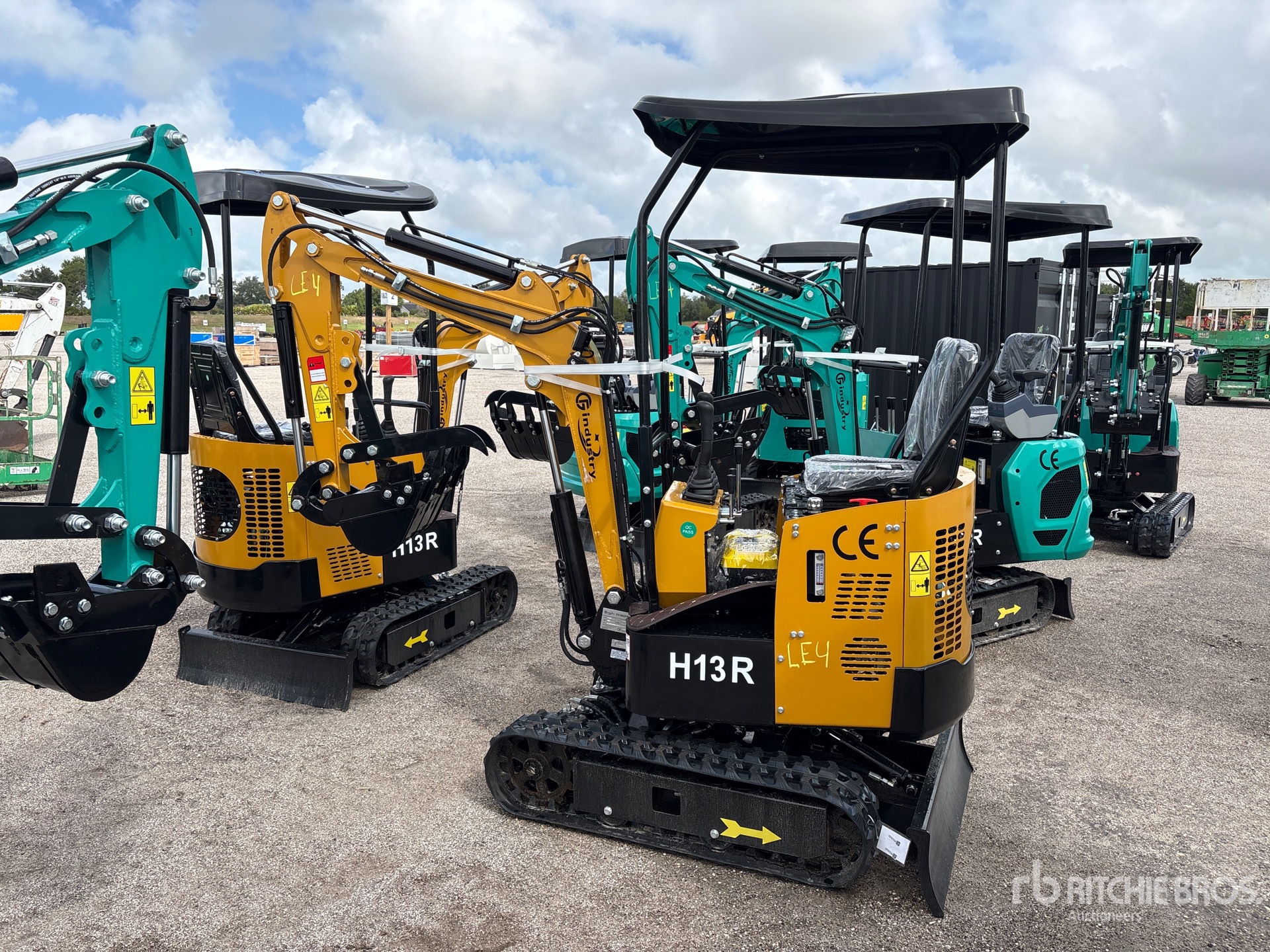 2026 CFG H13R Mini Excavator (Unused)