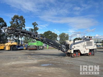 2014 Wirtgen W100F Tracked آلات كشط الرصيف