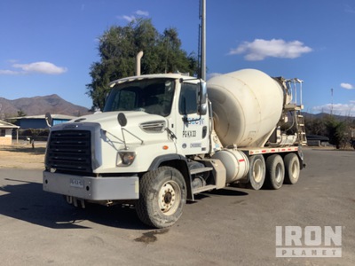 2019 Freightliner 114SD 8x4 Mixer Truck
