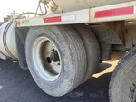 Underbody with Non-Driven Drop Axle (1)