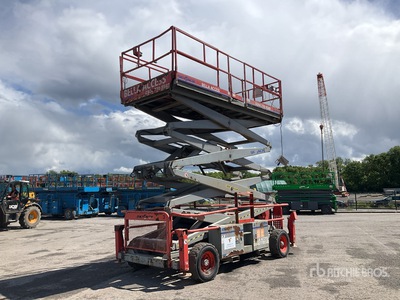 2013 Skyjack SJ9250 4x4 Diesel シザーリフト