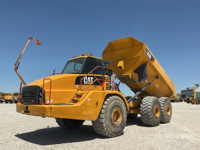 2004 Cat 740 Camion à benne articulé
