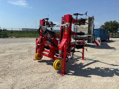2023 Pottinger FLEXCARE V4700 Cultivator (Unused)