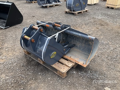 Quantity of (2) Strickland 720mm & 1500mm Cazo para excavadora - Fits Volvo EC55