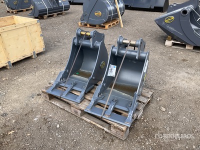 Quantity of (2) Strickland 480 mm Bladed Trench Cazo para excavadora - Fits KX50 (Unused)