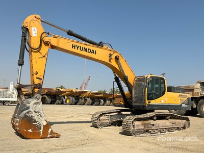 Hyundai R390LC-9 Tracked Excavator