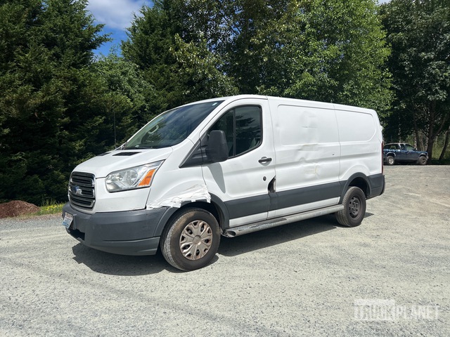 1FTNR1ZM2FKA55862 2015 photo no. 1