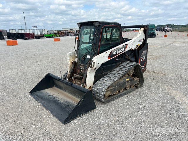 2022 Bobcat T76 Compact Track Loader