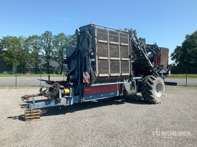 2013 ASA-Lift T-260B Carrot Harvester