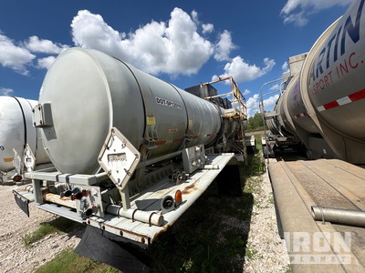 2011 Worley 5350 gal T/A Chemical Tanker Trailer