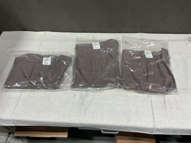 (200) Pairs of Women&rsquo;s Slacks