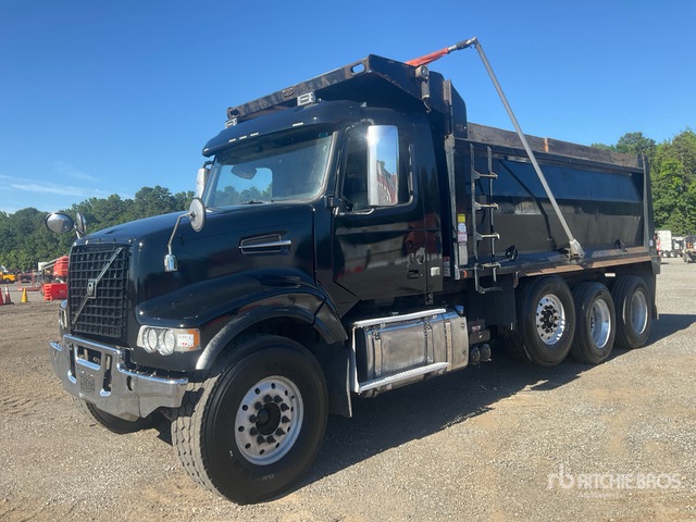 2019 Volvo VHD 8x4 Tri/A Dump Truck