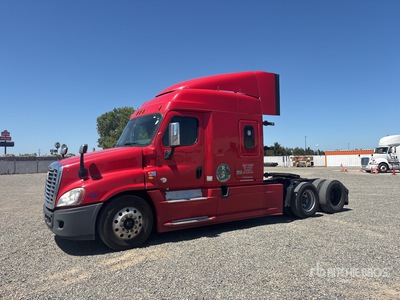 2017 Freightliner Cascadia 125 6x4 Ciągnik siodłowy T/A z kabiną sypialną