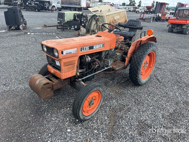 Kubota L235 2WD Utility Tractor