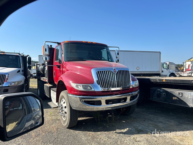 2016 International 4300 4x2 Fuel and Lube Truck