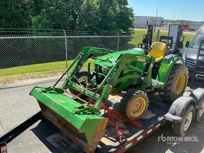 John Deere 3032E Utility Tractor