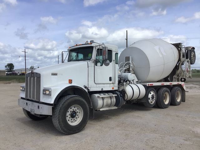 2014 Kenworth W900 10x4 Mixer Truck 2014 Kenworth W900 10x4 Mixer Truck