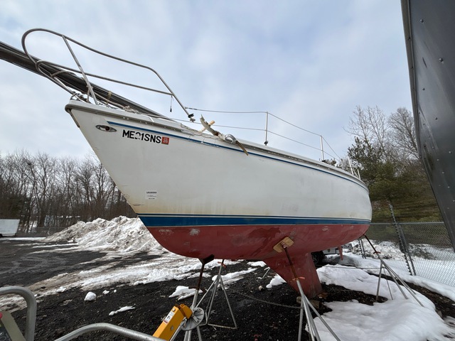 1980 Catalina 30 ft Sailboat (Inoperable)