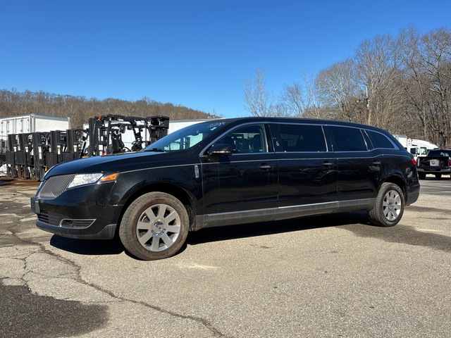 2015 Lincoln MKT AWD Limousine 2015 Lincoln MKT AWD Limousine