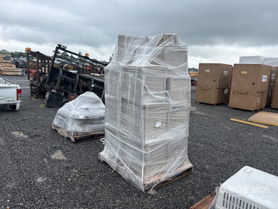 Quantity of Storage Boxes Divers - Industriel