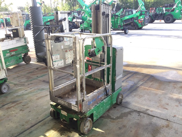 2016 Genie GR20 Vertical Mast Lift (Inoperable) 2016 Genie GR20 Vertical Mast Lift (Inoperable)