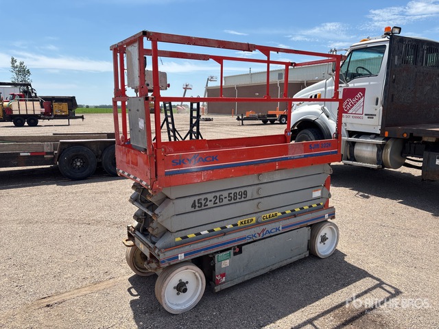 2006 Skyjack SJIII3226 Electric Scissor Lift