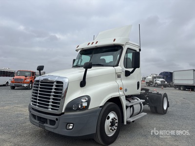 2019 Freightliner Cascadia 125 4x2 S/A Dagcabine Trekker