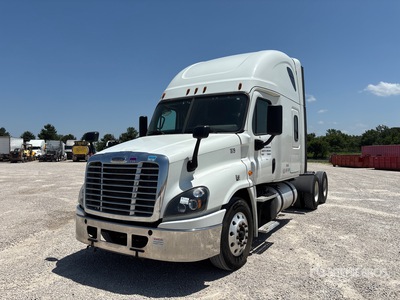 2018 Freightliner Cascadia 125 6x4 T/A Slaapcabine Trekker