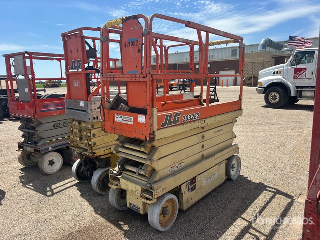2002 JLG 2632ES Electric Scissor Lift