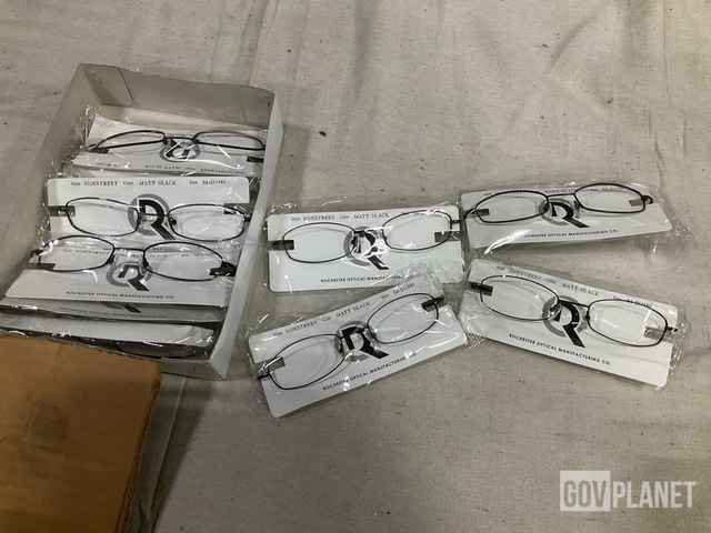 (3,271) Pairs of Rochester Optical Sidestreet Eye Glasses