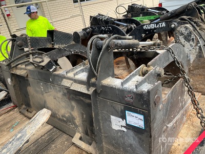 Kubota Skid Steer Grapple Bucket